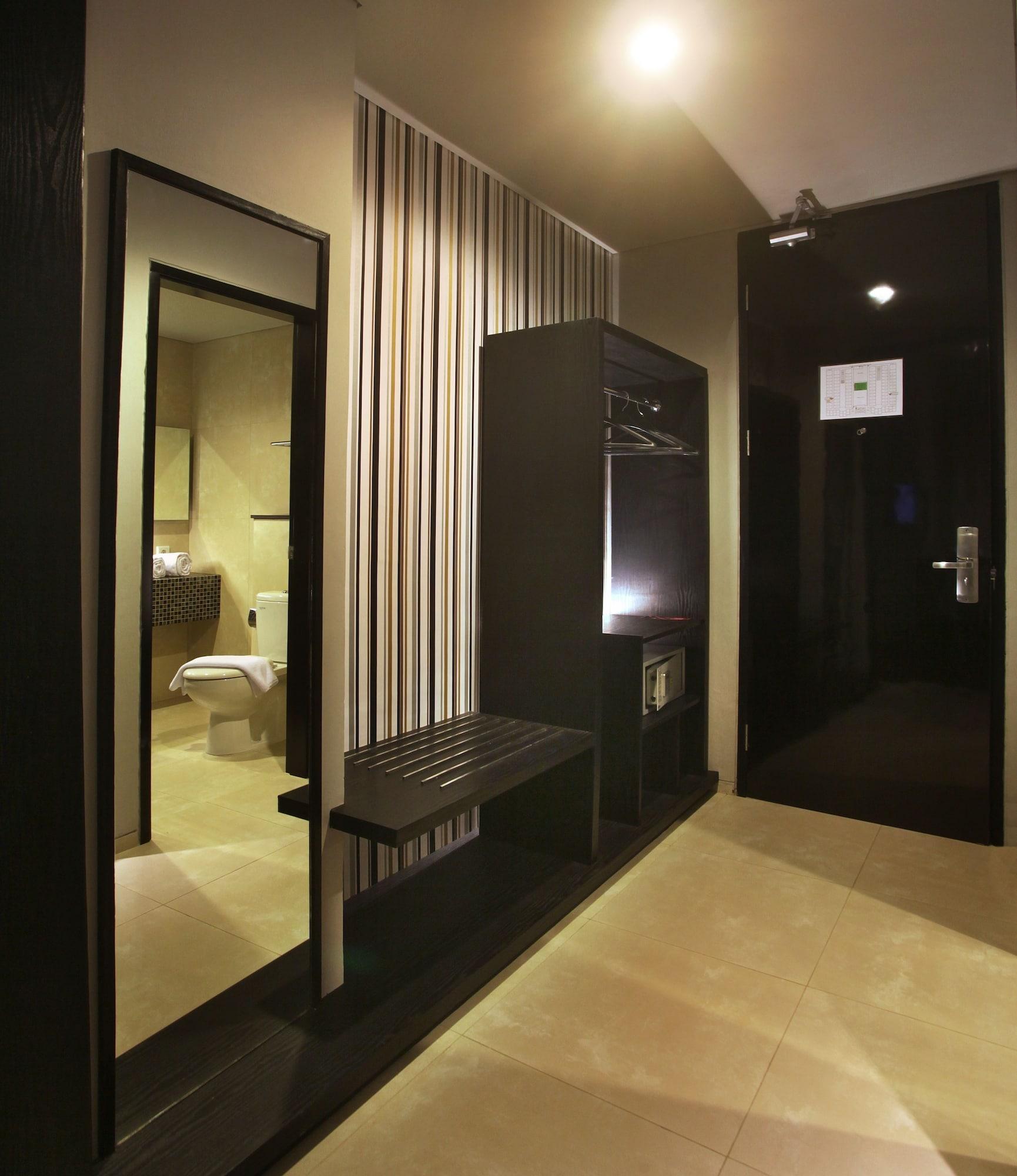 Cabin Hotel Джакарта Экстерьер фото